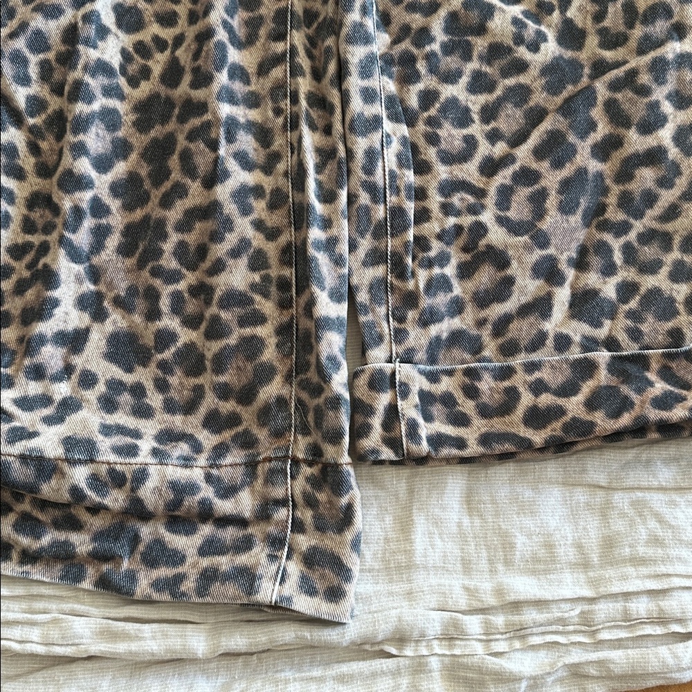 Pilcro Animal Print Wide-Leg Jeans - Picture 6 of 6
